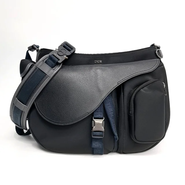 Dior 디올옴므 X 사카이 새들 소프트백 from GUGUS