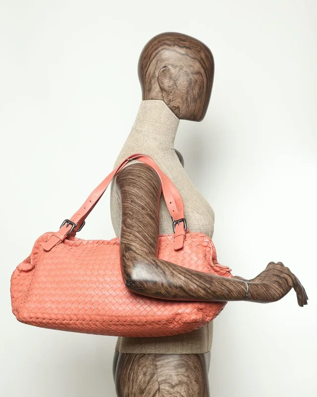 Bottega Veneta Intrecciato Tote Bag in Woven leather from A Retro Tale, photo 8 of 8