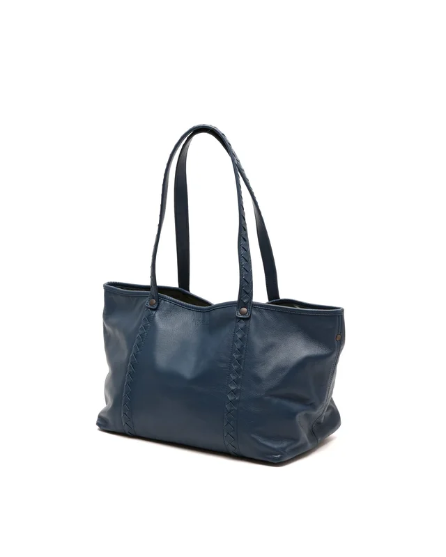 Bottega Veneta Intrecciato Tote Bag in Woven leather from A Retro Tale, photo 2 of 7