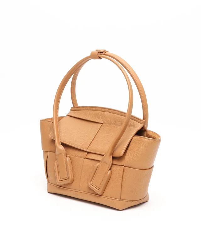 Bottega Veneta Mini Intrecciato Arco Bag in Woven leather from A Retro Tale, photo 2 of 9