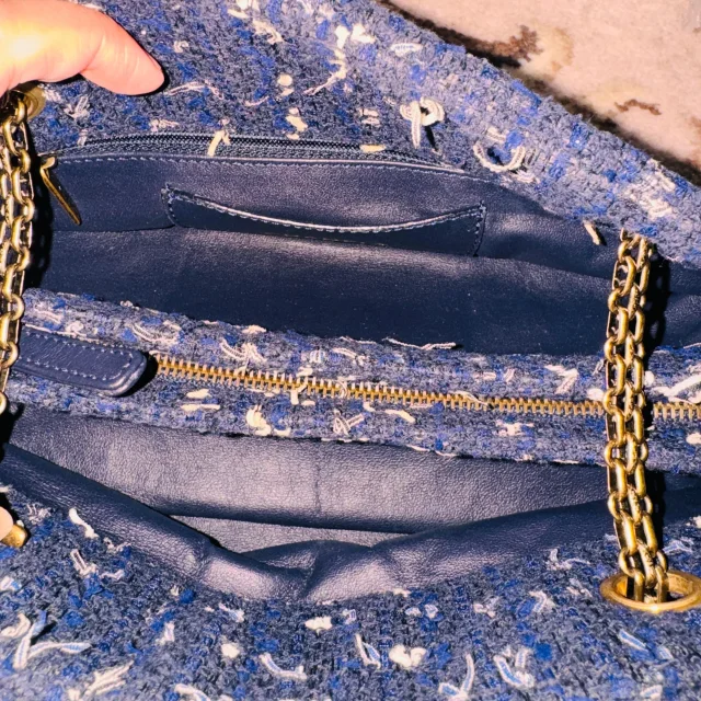 Chanel Blue Tweed Mademoiselle Shoulder Bag in Blue Tweed from HEWI, photo 4 of 6