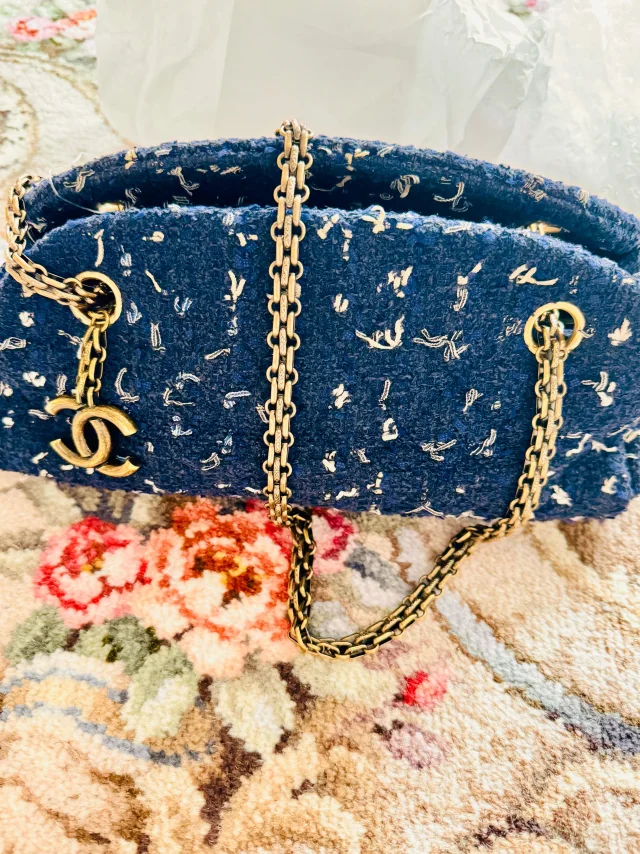Chanel Blue Tweed Mademoiselle Shoulder Bag in Blue Tweed from HEWI, photo 3 of 6