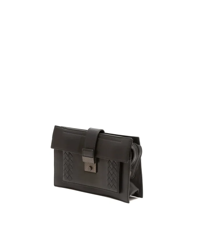 Bottega Veneta Intrecciato Clutch Bag in Woven leather from A Retro Tale, photo 2 of 8