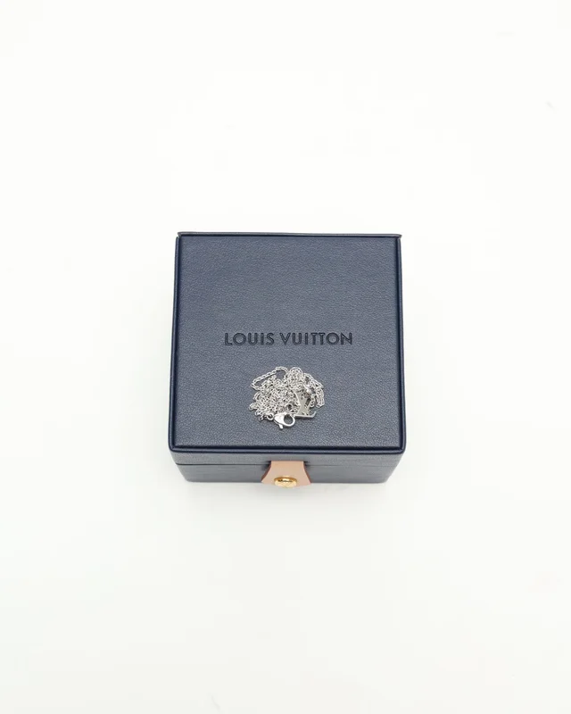 Idylle Blossom LV diamond Necklace from A Retro Tale, photo 2 of 5