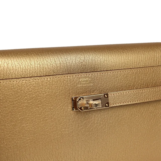 Hermès Kelly Wallet To Go Dore Chevre Chamkilight Permabrass Hardware in Gold Goatskin from Madison Avenue Couture, photo 7 of 10