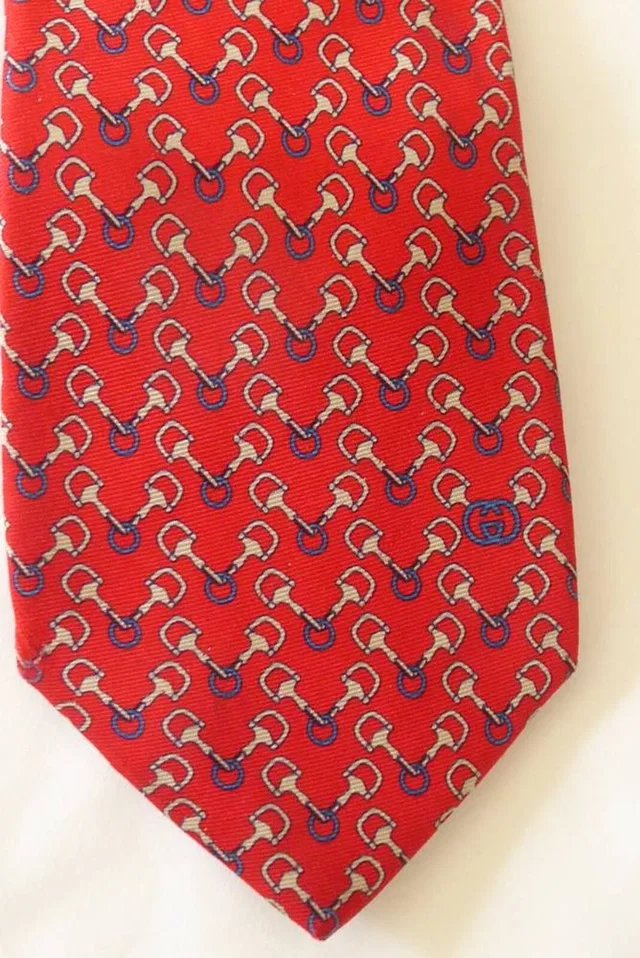 Gucci Tie – Horse Bit Pattern - Standard 8 cm in Red Silk from Oxfam Online Shop
