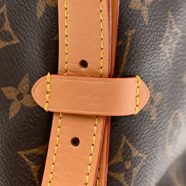 Louis Vuitton Monogram CarryAll MM in Coated canvas from FASHIONPHILE, photo 7 of 10