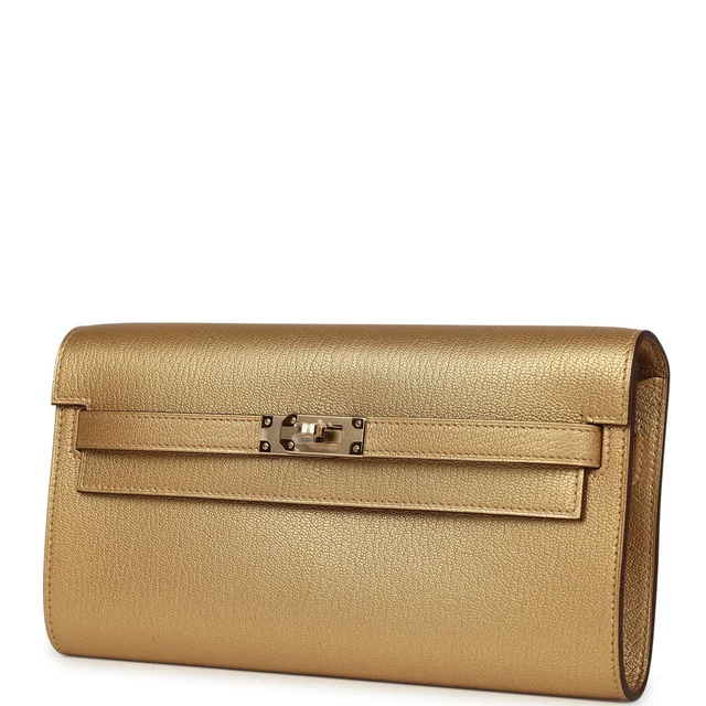 Hermès Kelly Wallet To Go Dore Chevre Chamkilight Permabrass Hardware for JJ Payment 2 in Gold Metallic Chevre Chamkilight from Madison Avenue Couture, photo 3 of 3