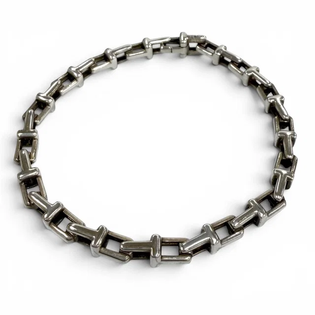 Tiffany & Co. T Narrow Chain Bracelet Silver in Silver from The Reluxe