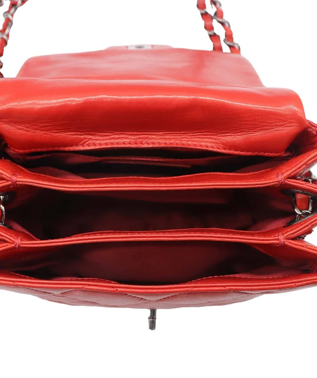 Chanel Quilted Lambskin Flap Red in Red Lambskin from Luxury Promise, photo 9 of 11