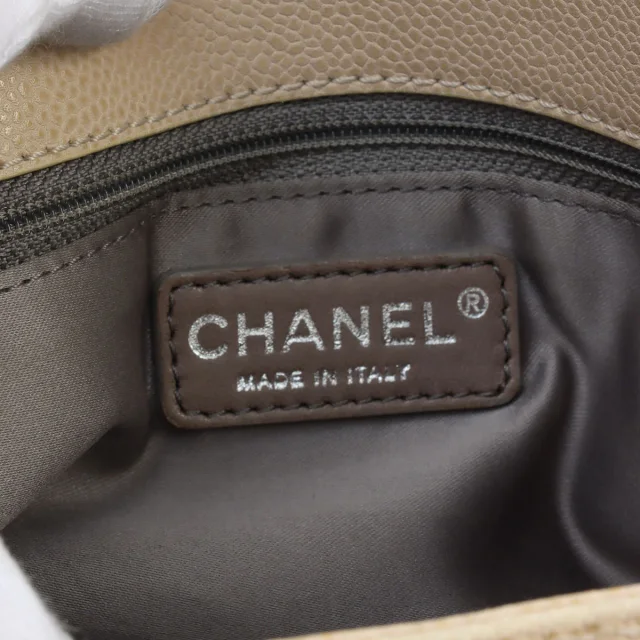 Chanel 2009-era Caviar Skin CC Mark Stitch Chain Tote Bag in Light Beige in Beige Caviar leather from VINTAGE QOO TOKYO, photo 8 of 15