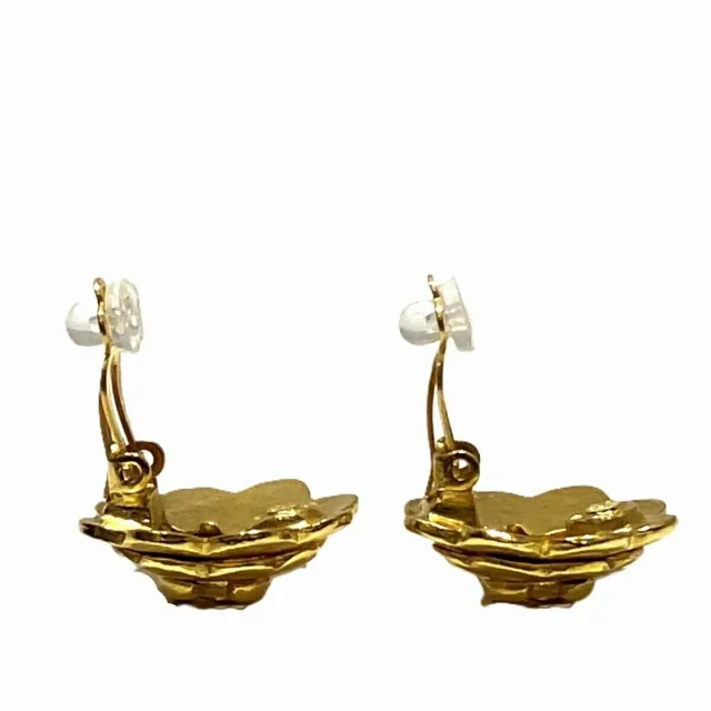 Chanel Vintage Earrings in Gold Brass from LuxUness, photo 5 of 9