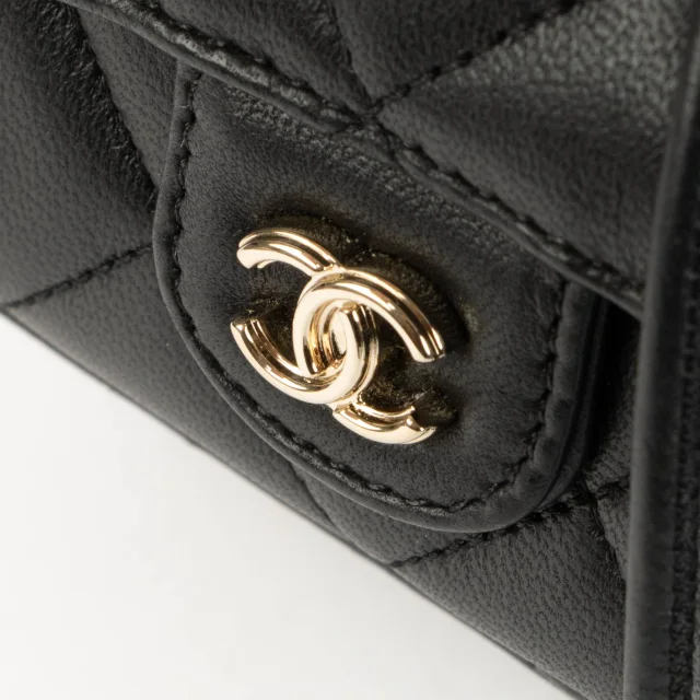 Chanel 26P Black Mini Bucket Bag With Chain in Black Leather from Labellov, photo 7 of 8