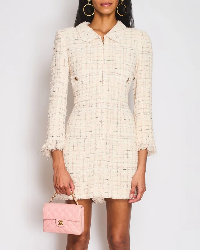 Chanel 18/P Beige Tweed Playsuit with Frayed Sleeve Detail Size FR 36 (UK 8) in Beige Tweed from Sellier, photo 2 of 2