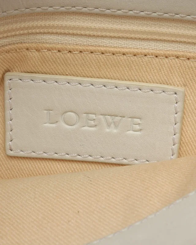 Loewe Leather Shoulder Bag in Leather from A Retro Tale, photo 7 of 9