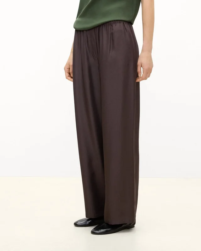 Theory Flowy Pant in Mod Silk Twill, photo 4 of 4 from Theory
