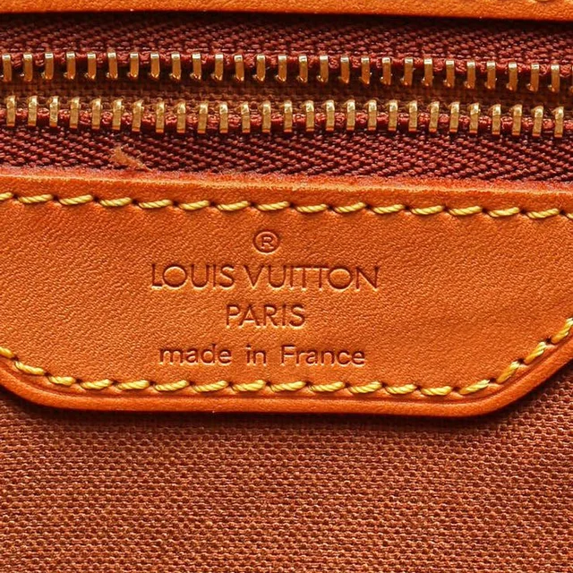 Louis Vuitton Monogram Batignolles Horizontal Bag in Coated canvas from A Retro Tale, photo 7 of 10