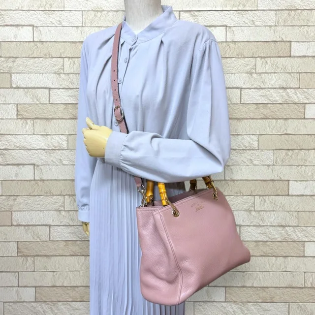 Gucci Bamboo Shoulder Bag Leather Pink in Pink Leather from The Reluxe, photo 2 of 2