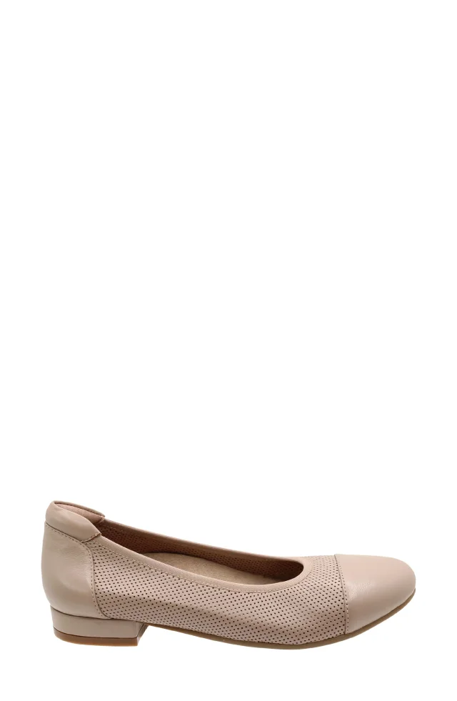 David Tate Newton Cap Toe Flat in Beige, photo 2 of 6 from Nordstrom Rack