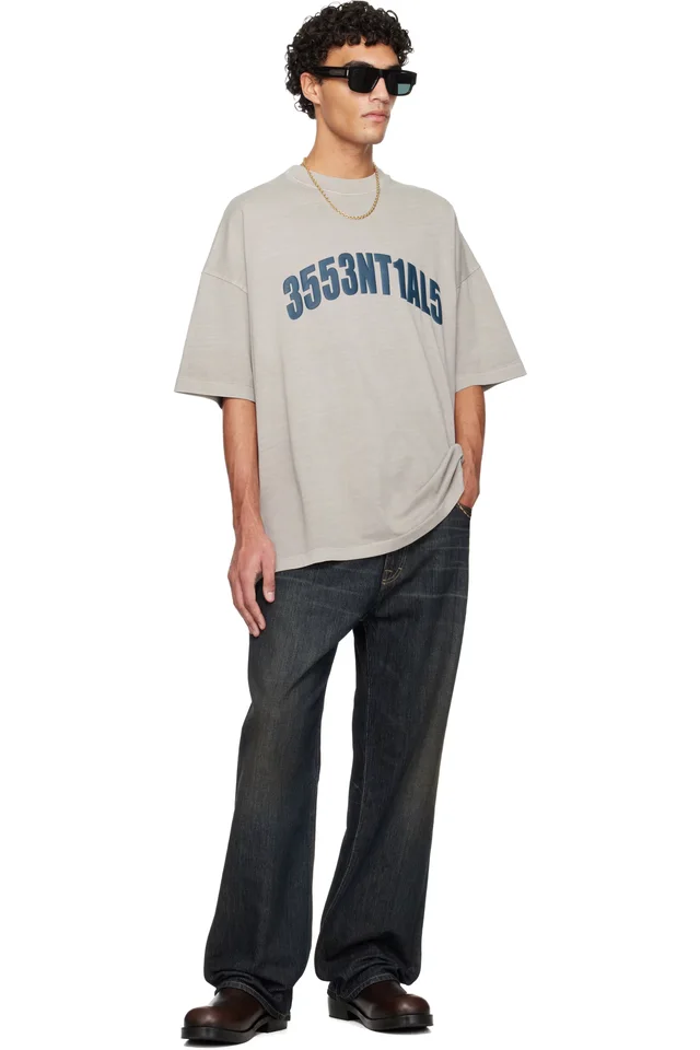 Fear of God ESSENTIALS Gray Holiday 'New York' 90s T-shirt, photo 4 of 4 from SSENSE