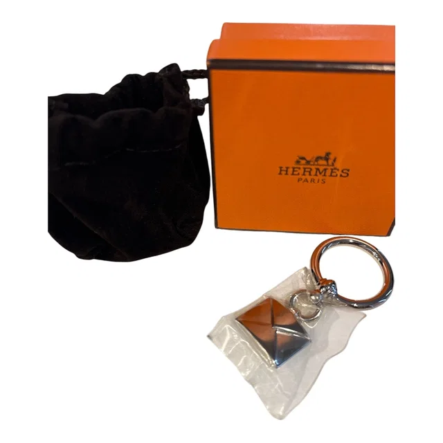 Hermès Scarf Ring - Palladium with Charm from Luxury Promise