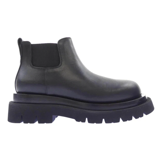 Bottega Veneta Leather Boots in Leather from LuxUness