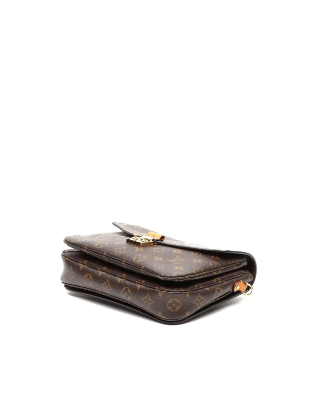 Louis Vuitton Monogram Pochette Métis Bag in Coated canvas from A Retro Tale, photo 4 of 10