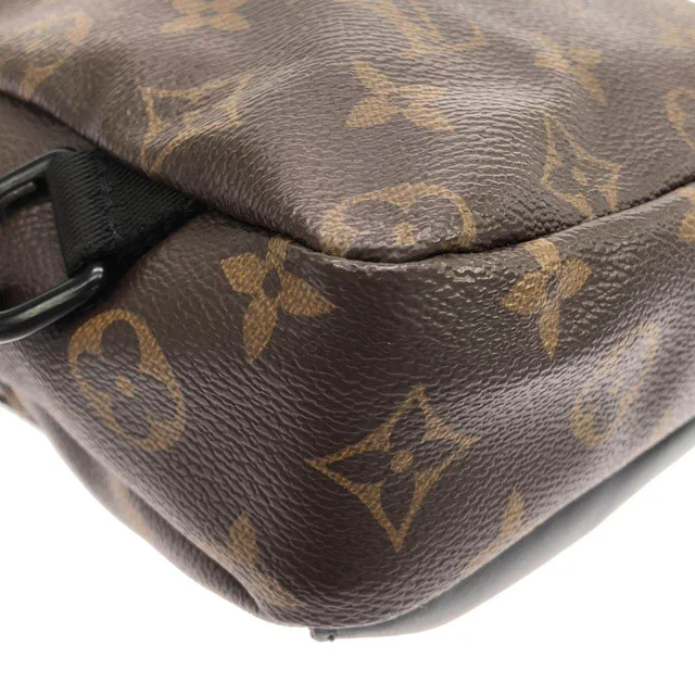 Louis Vuitton Avenue Sling Bag Monogram Shoulder Bag in Brown Canvas from LuxUness, photo 3 of 9