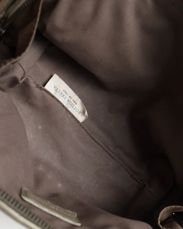 Bottega Veneta Intrecciato Leather Toiletry Pouch in Woven leather from A Retro Tale, photo 6 of 6