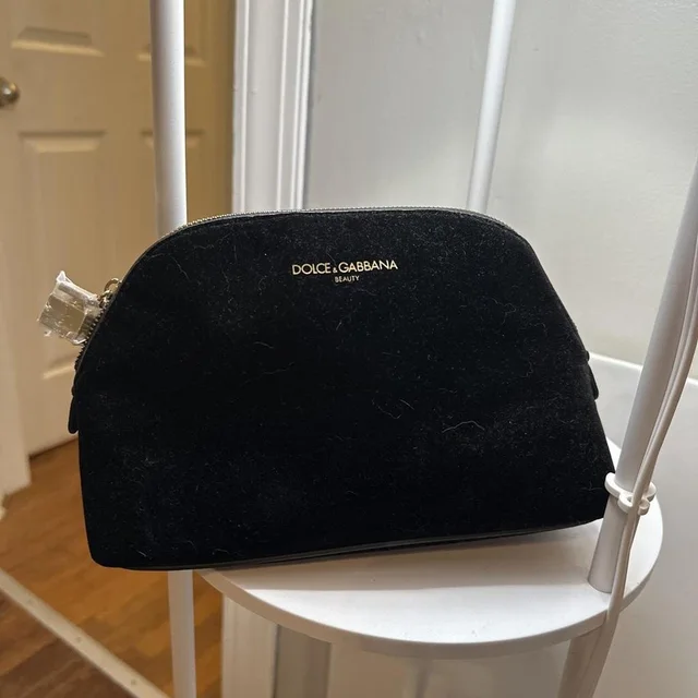Dolce & Gabbana Women's Makeup and toiletry bags - Black in black from Depop, photo 9 of 9