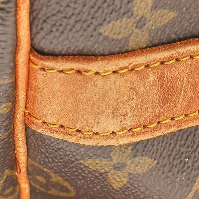 Louis Vuitton Monogram Keepall Bandoulière 50 Weekend Bag in Coated canvas from A Retro Tale, photo 13 of 17