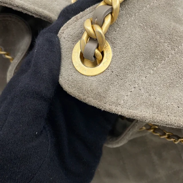 Chanel CHANEL25 ChainShoulder Bag GrayAS5293 suede Size Small in Suede from GALLERY RARE, photo 9 of 17