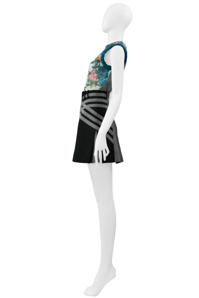 Balenciaga By Nicolas Ghesquiere Scuba Top & Skirt 2003 in Nylon from Resurrection Vintage, photo 7 of 8