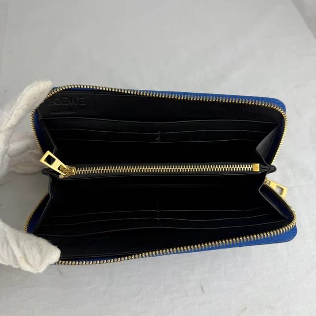 Loewe Zipped Continental Wallet in Calfskin leather from Reowned, photo 5 of 6