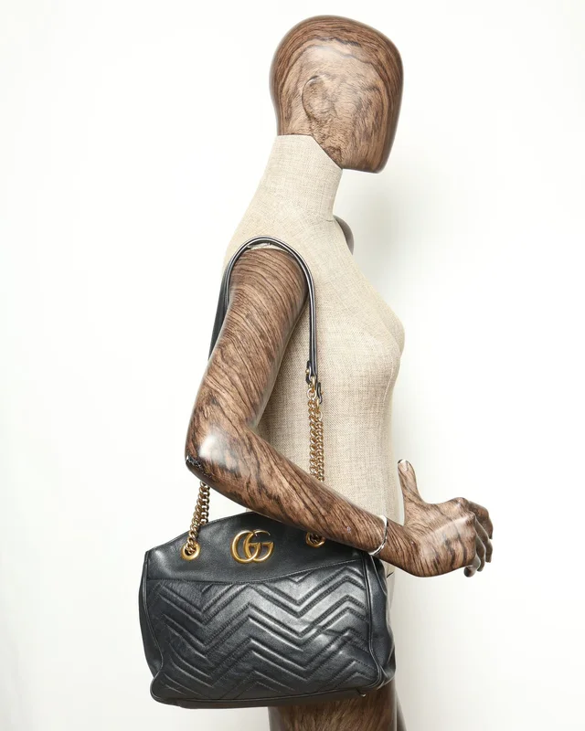 Gucci GG Medium Marmont Tote Bag in Leather from A Retro Tale, photo 11 of 11