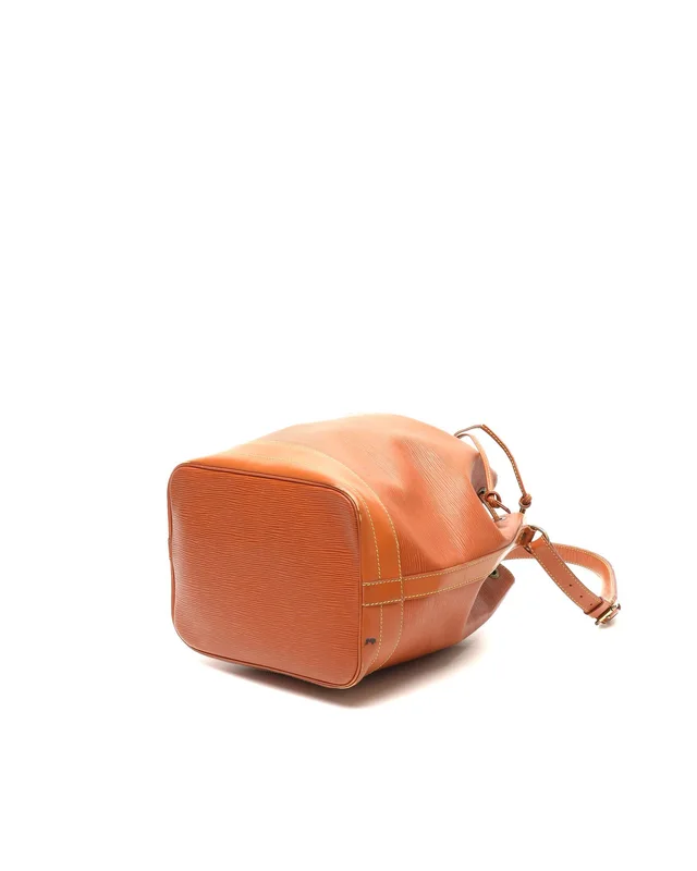 Louis Vuitton Epi Noé GM Bag in Leather from A Retro Tale, photo 4 of 12