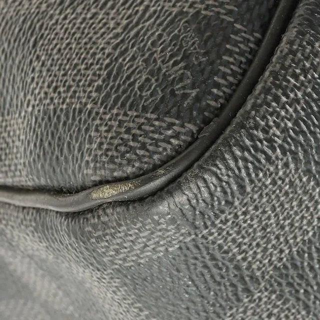 Louis Vuitton Damier Graphite Keepall 45 Shoulder Weekend Bag in Grey Canvas from A Retro Tale, photo 6 of 8