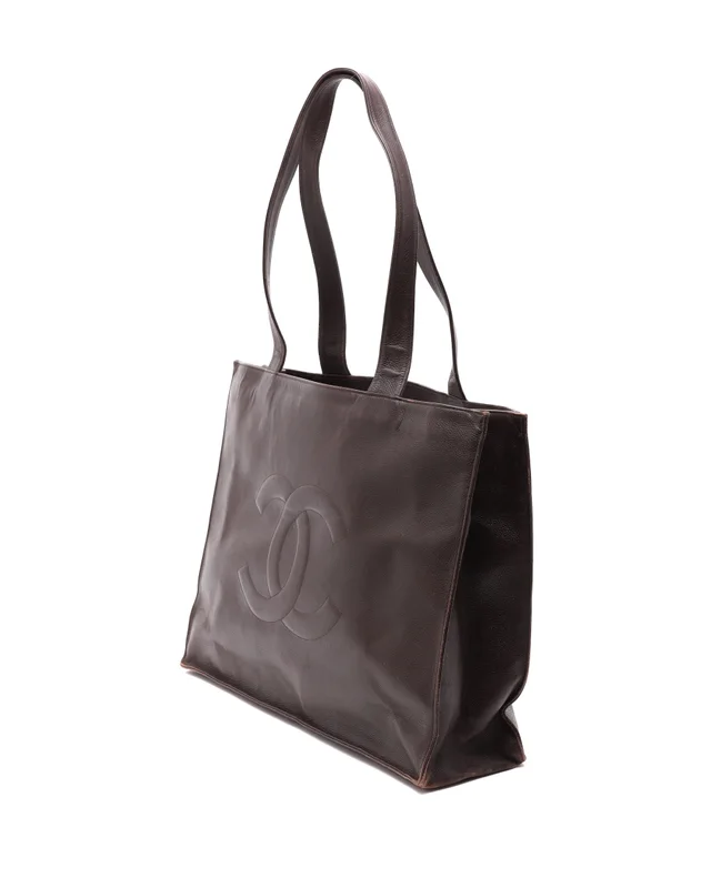Chanel CC Caviar Tote Bag in Caviar leather from A Retro Tale, photo 2 of 14