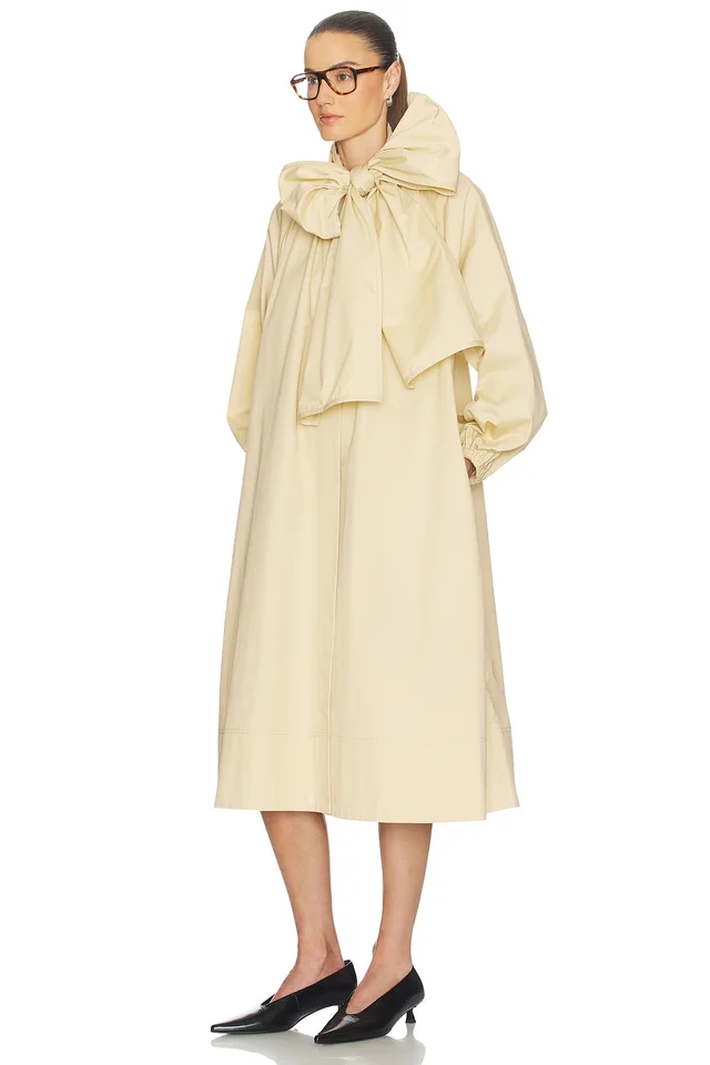 Helsa Upper Westside Trench in Haystack, photo 2 of 4 from REVOLVE (Canada)