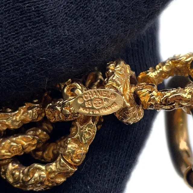 Chanel CC Logo Lava Motif Bracelet Gold Metal in Gold from GALLERY RARE, photo 11 of 11