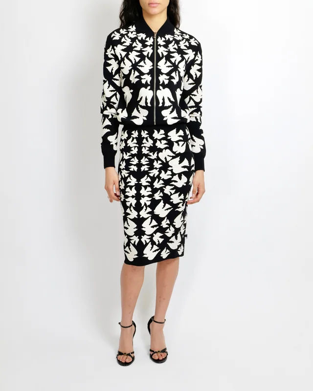 Alexander McQueen Black and White Dove-Intarsia Bomber Jacket Size XS (UK 6) in Black Nylon from Sellier, photo 2 of 2