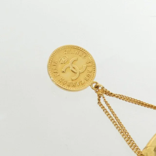 Chanel Vintage Brooch in Gold Brass from LuxUness, photo 4 of 5