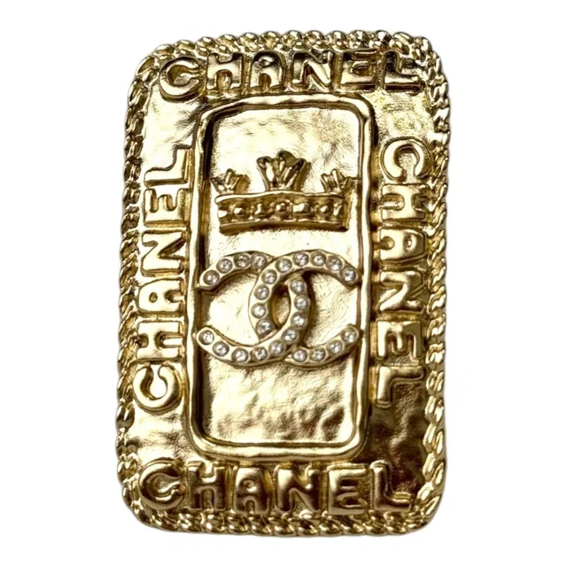 Chanel 21A Gold CC Rectangle Brooch with Crystals in Gold from Luxury Promise