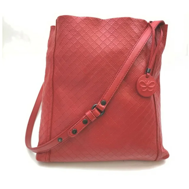 Bottega Veneta Quilted Red Leather Messenger Hobo in Red Leather from Bagriculture