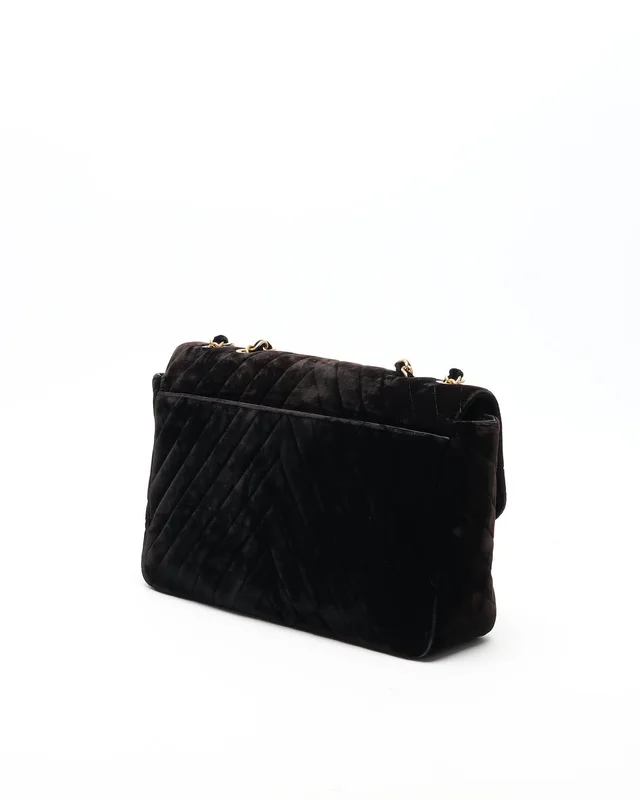 Chanel Classic Velvet Chevron Single XL Flap Bag in Velvet from A Retro Tale, photo 3 of 11