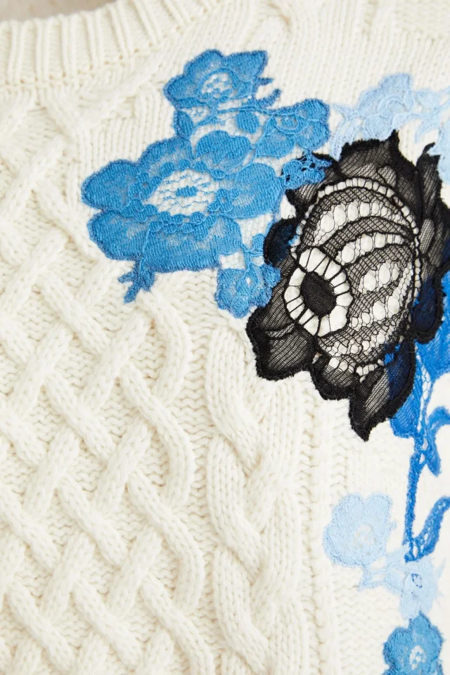 Valentino Garavani Lace-Trimmed Cable-Knit Wool and Cashmere Sweater, photo 4 of 4 from THE OUTNET