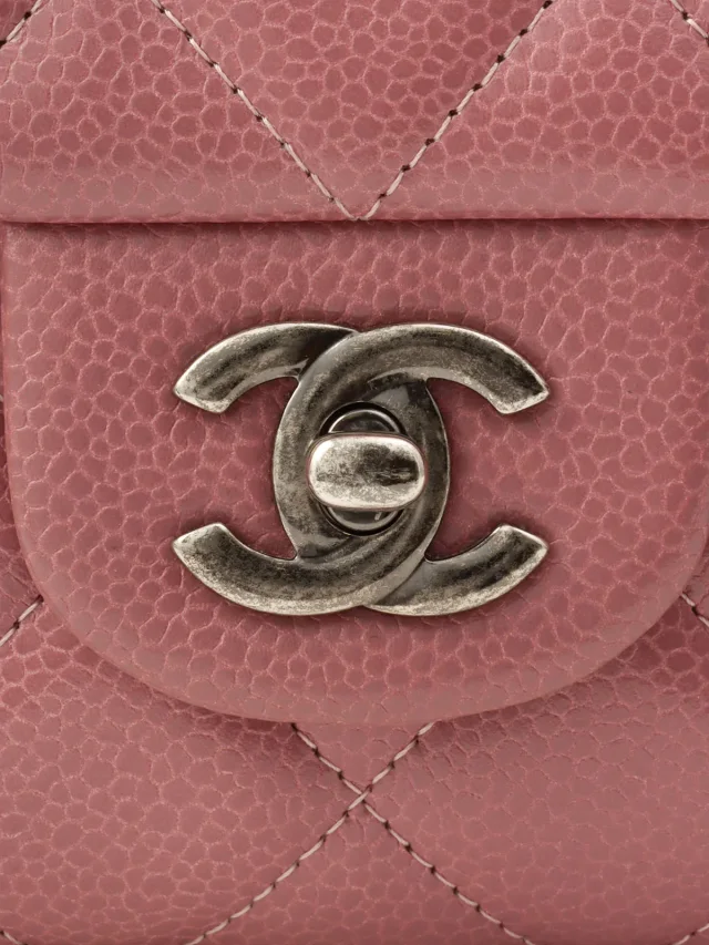 Chanel Caviar Skin CC Turnlock Chain Shoulder Bag, Black, manufactured around 2015 in Black Caviar leather from VINTAGE QOO TOKYO, photo 7 of 11