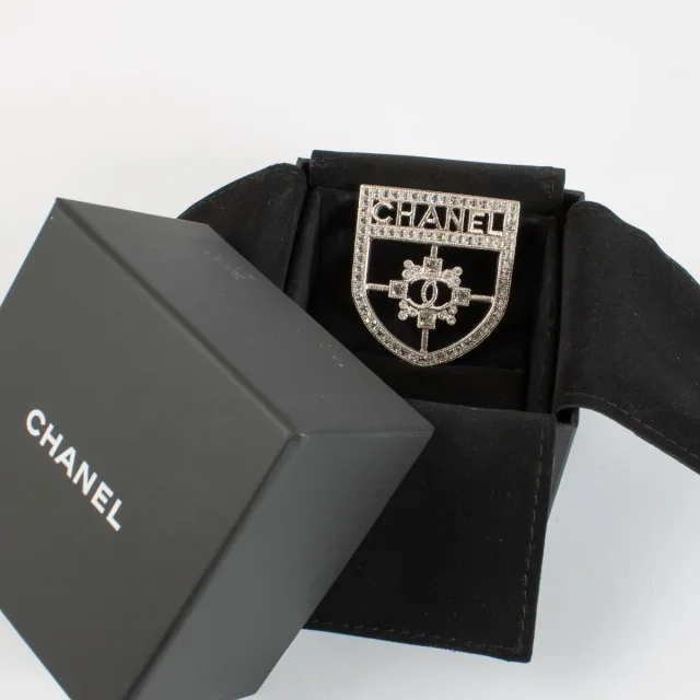 Chanel Shield Crystal Brooch 16V from Labellov, photo 3 of 4