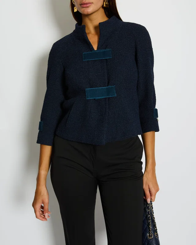 Chanel 17/P Cropped Collarless Tweed Jacket with Velcro Fastening Detail Size FR 36 (UK 8) in Tweed from Sellier