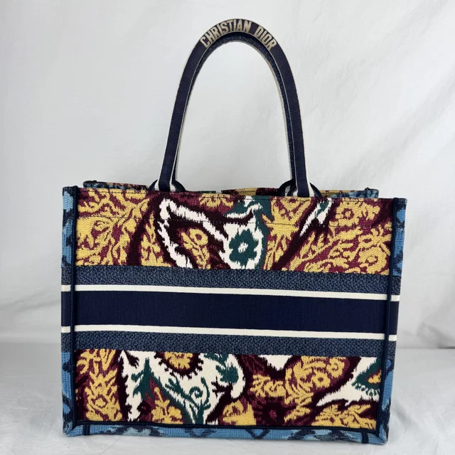 Dior Paisley Medium Book Tote Bag in Canvas, Embroidered, Fabric from Reowned, photo 4 of 12